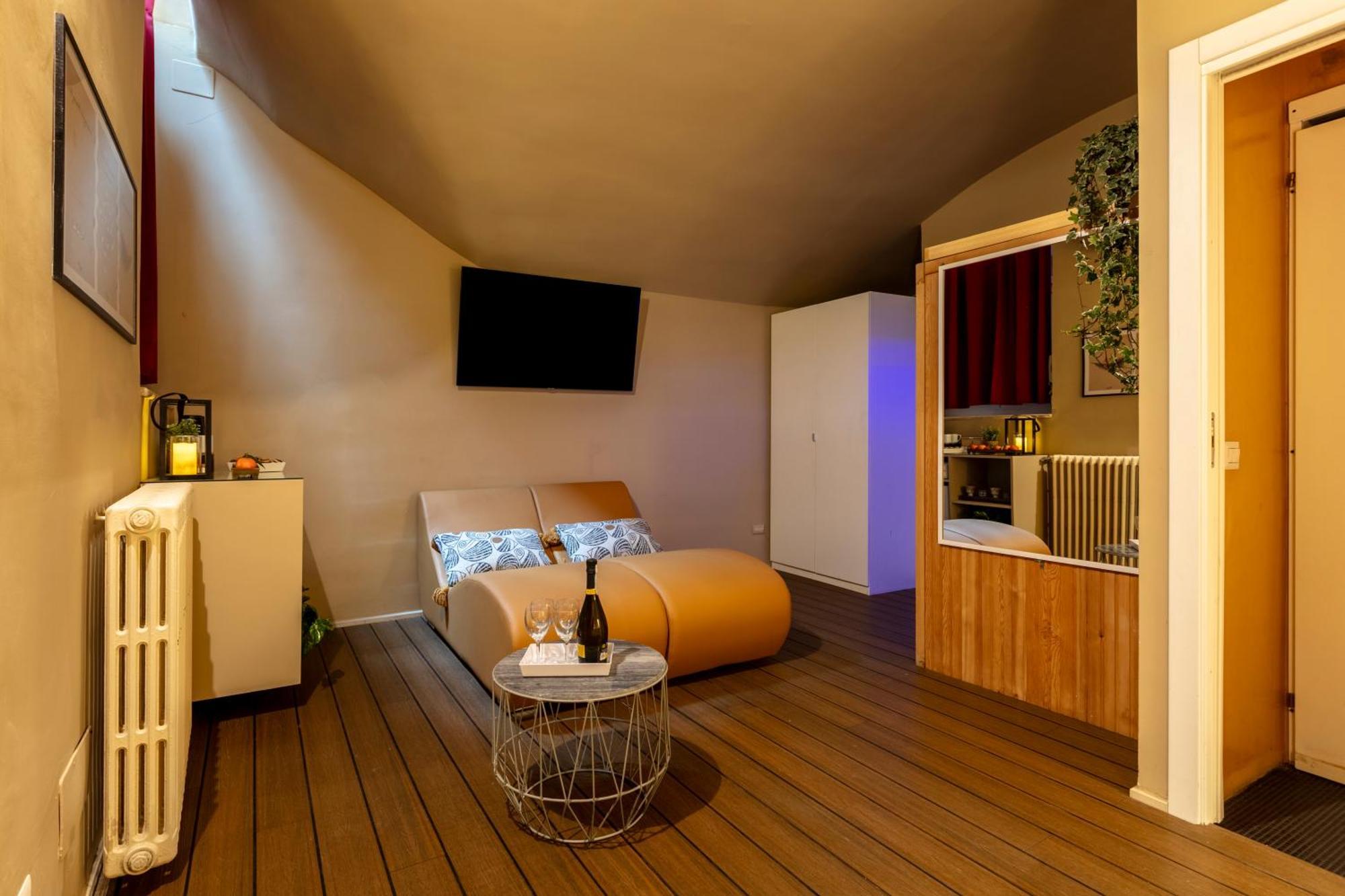 Romac Coronari With Gym, Sauna And Garden المظهر الخارجي الصورة